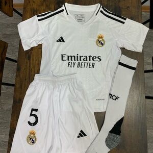 Kids Real Madrid 24/25 jerseys